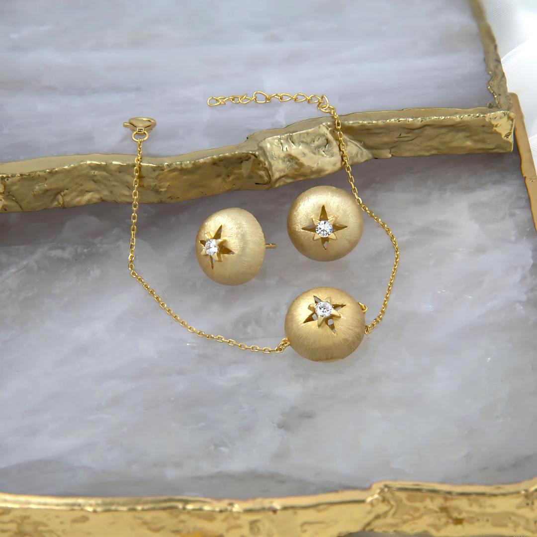 18K Gold Vermeil Stud Earrings